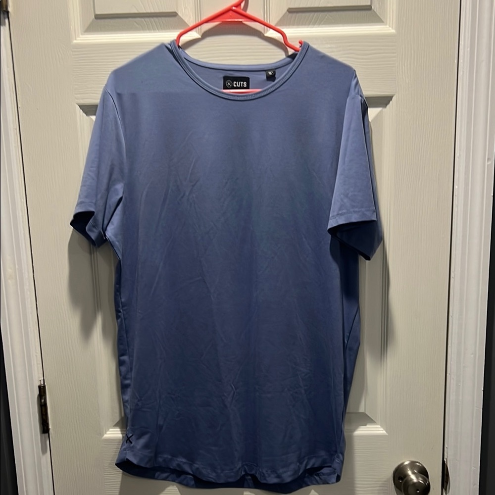 Cuts Men’s Blue Short Sleeve Tee Never worn